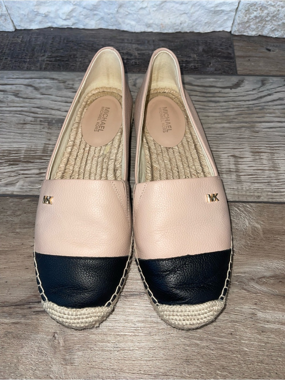 Michael Kors Kendrick Slip On colorblock MK  leather Espadrille Oyster flats 7